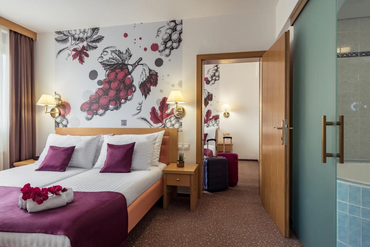 Hotel Piramida Maribor Exterior photo