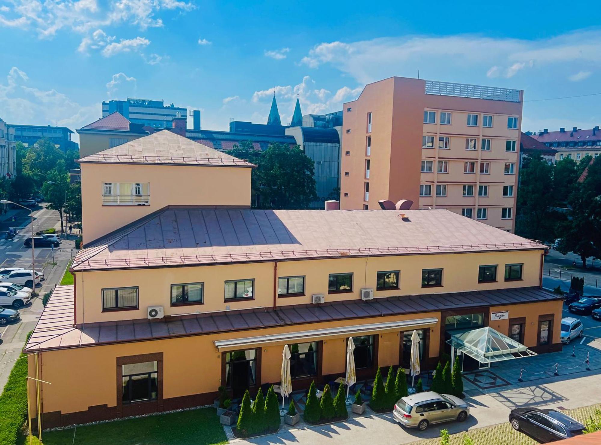 Hotel Piramida Maribor Exterior photo