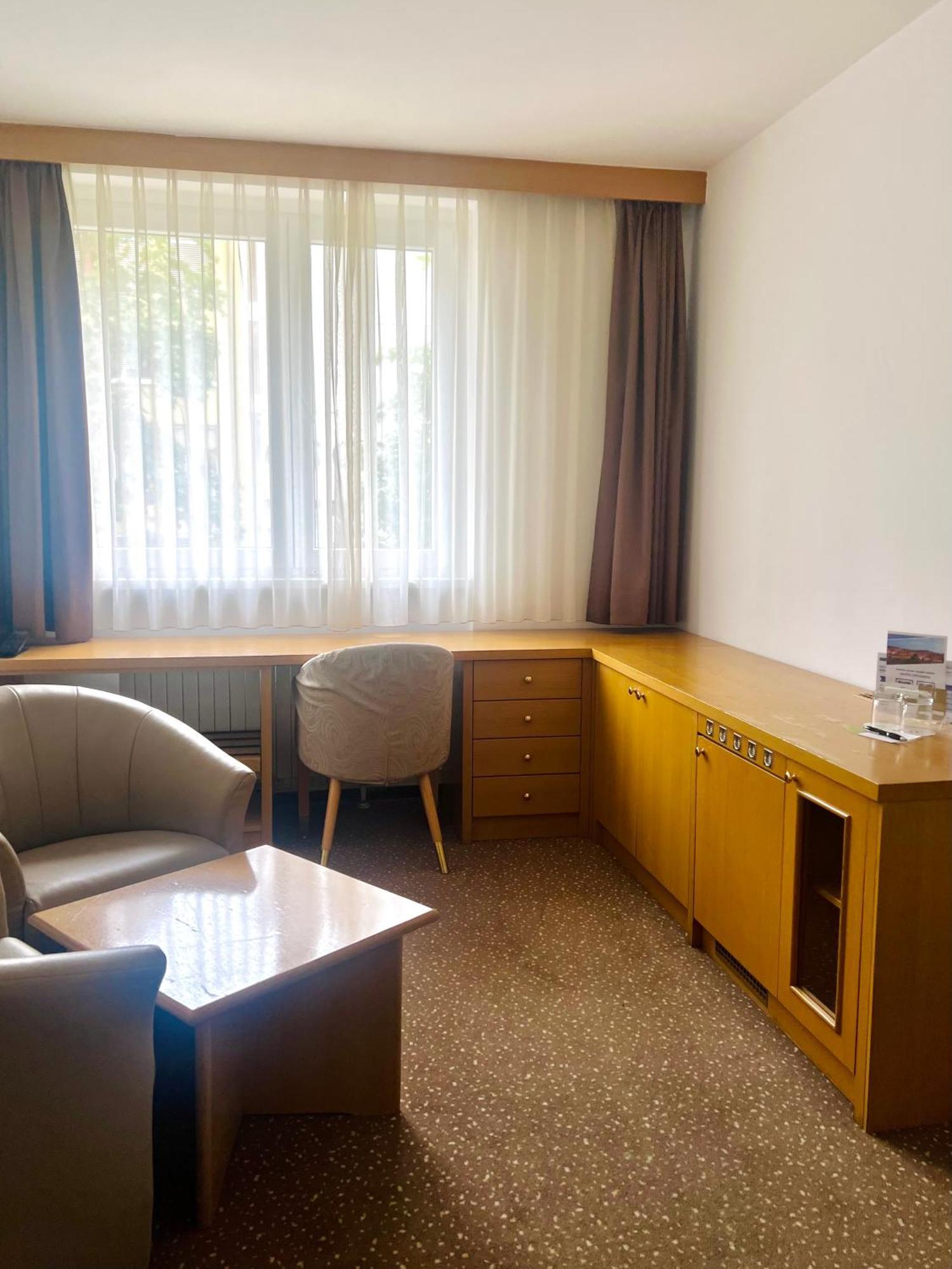 Hotel Piramida Maribor Exterior photo