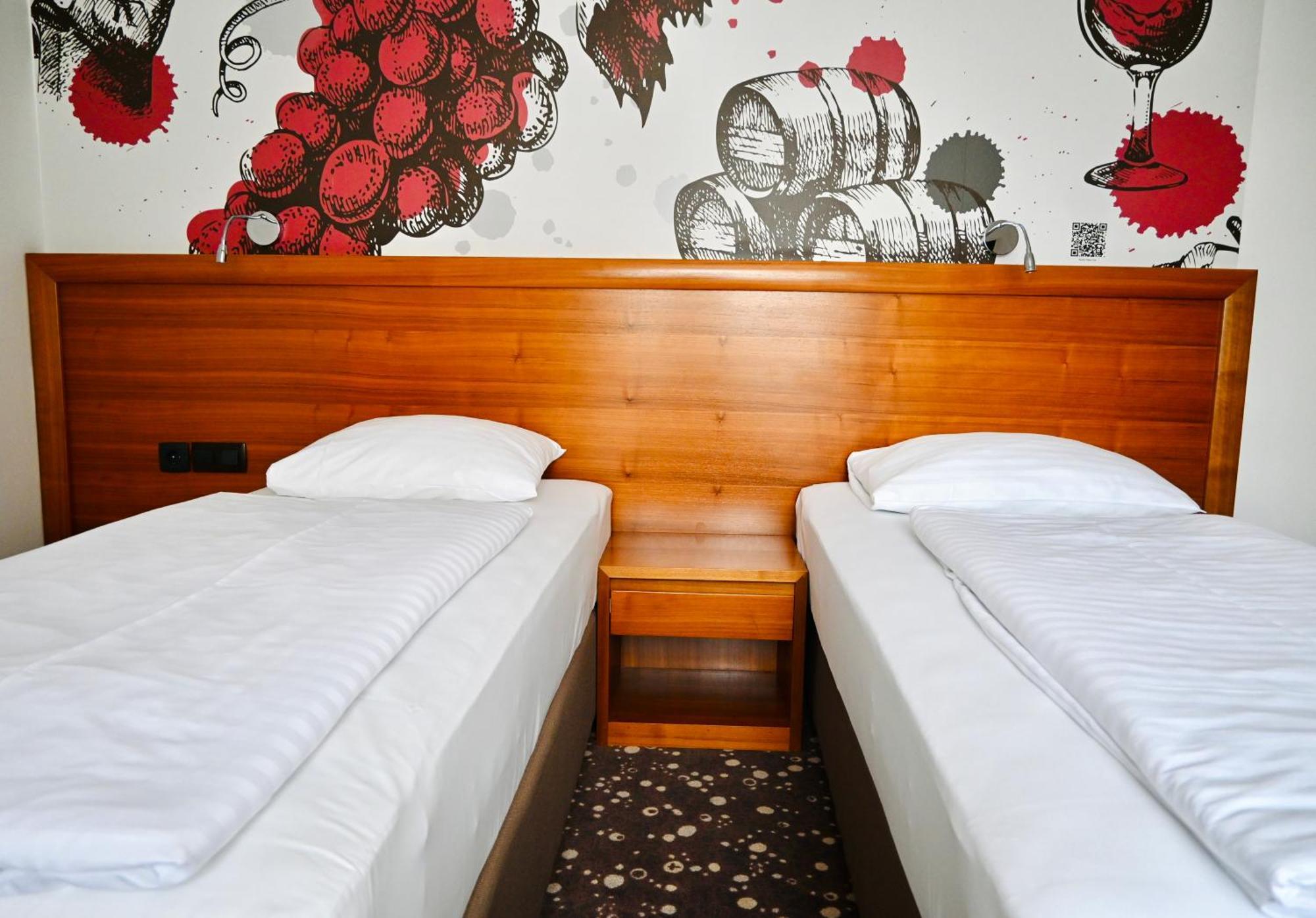 Hotel Piramida Maribor Exterior photo