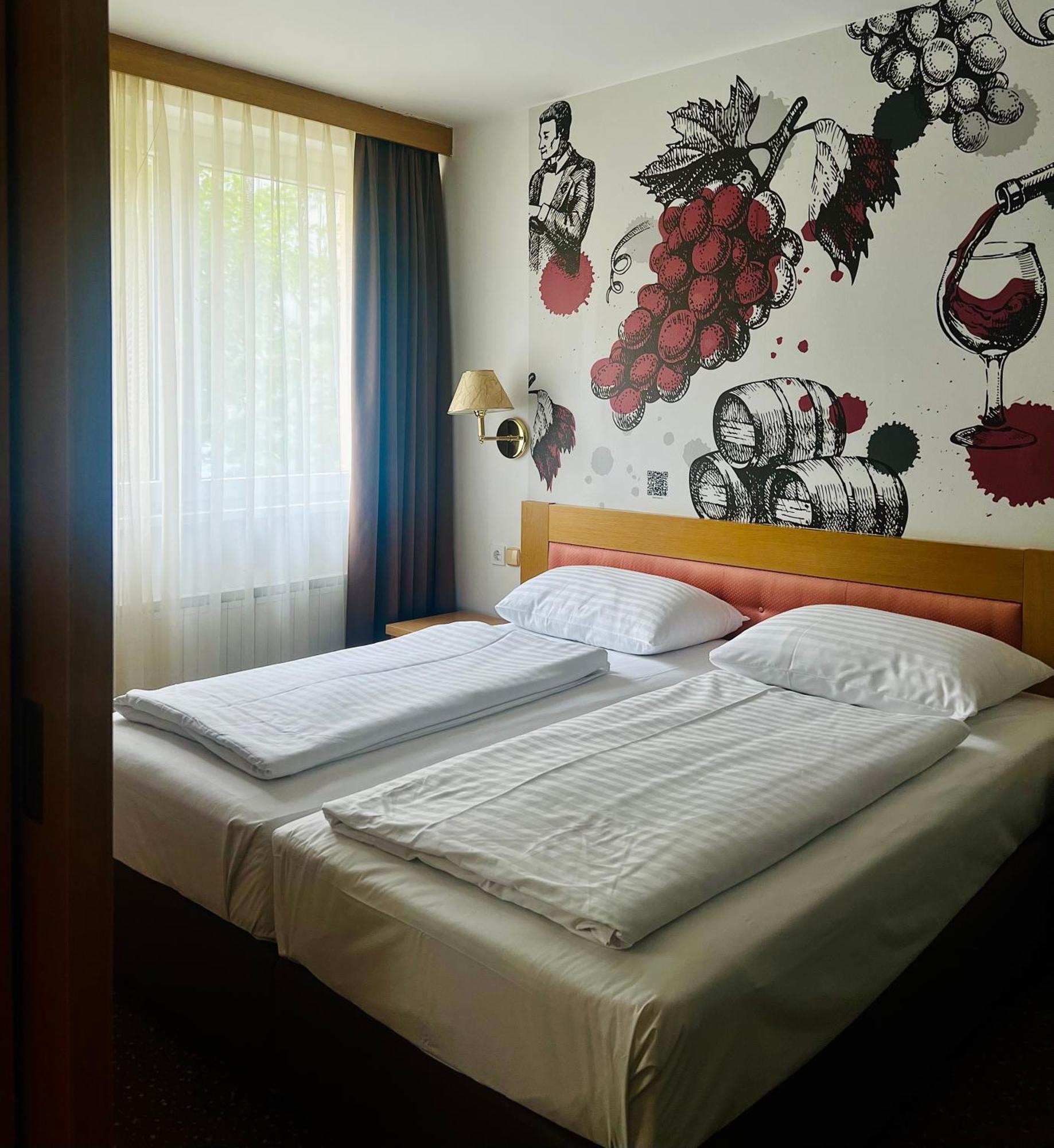 Hotel Piramida Maribor Exterior photo